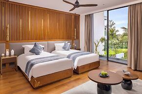 Royal Beachfront Resort Danang