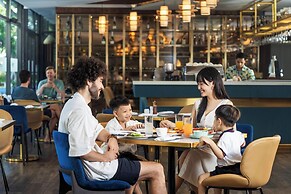 Royal Beachfront Resort Danang