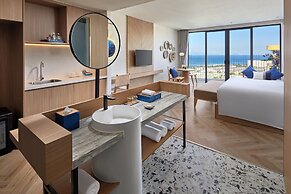 Royal Beachfront Resort Danang