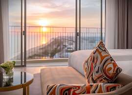 Royal Beachfront Resort Danang
