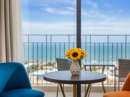 Royal Beachfront Resort Danang