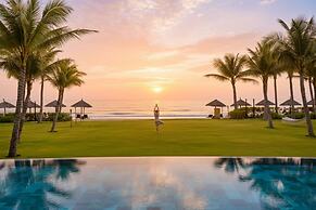 Royal Beachfront Resort Danang