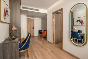 Royal Beachfront Resort Danang