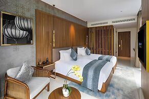 Royal Beachfront Resort Danang