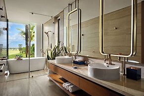 Royal Beachfront Resort Danang