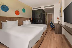 Royal Beachfront Resort Danang