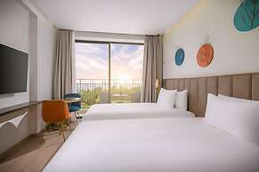 Royal Beachfront Resort Danang