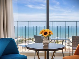 Royal Beachfront Resort Danang