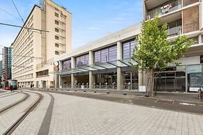 Central Art-deco 1bed With Balcony Aircon