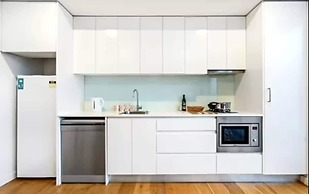 Central Art-deco 1bed With Balcony Aircon