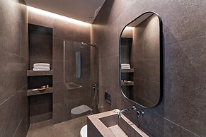 Naillac Elite Suites