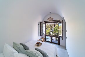 Naillac Elite Suites