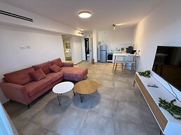 J&G Suites