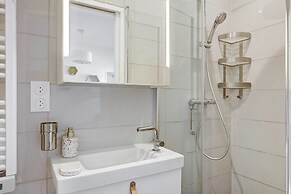 Champs-Élysées - 1BR