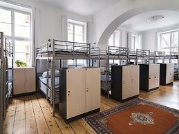 Castanea Old Town Hostel