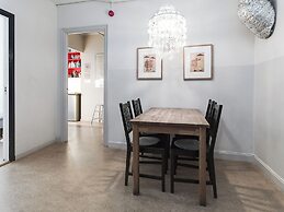 Castanea Old Town Hostel