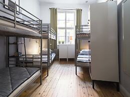 Castanea Old Town Hostel
