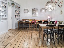 Castanea Old Town Hostel