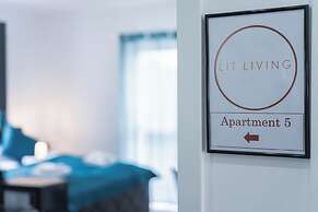 Lit Living-Luxury-Box Spring - Parking