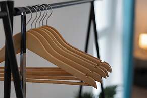 Lit Living-Luxury-Box Spring - Parking