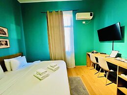 SA Studio 24