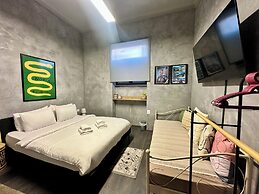 SA Studio 24