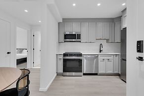 Le Victoria MidTown Montreal