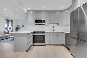Le Victoria MidTown Montreal