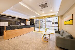 Hotel Moon