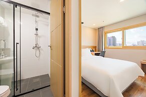 Hotel Moon