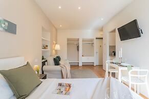 MT Studio by Rent All Como by Rent all Como