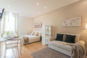 MT Studio by Rent All Como by Rent all Como
