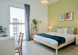 Modern Yas Island Escape w Peaceful Canal Views