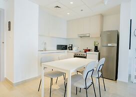 Modern Yas Island Escape w Peaceful Canal Views