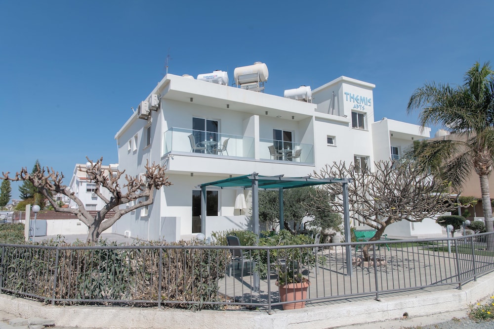 Themis Apartments