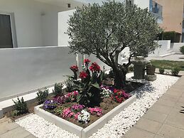 Themis Apartments
