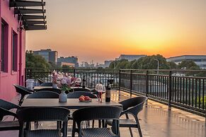 F&F HOTEL