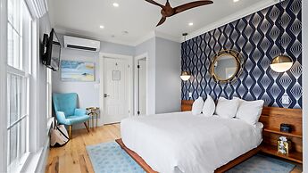 Topside Inn
