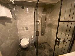 Mara Palas Hotel