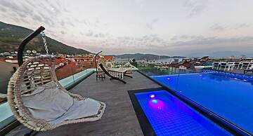 Mara Palas Hotel