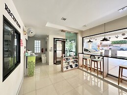 Peaberry Place