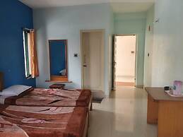 Sri Vinayaka Lodge