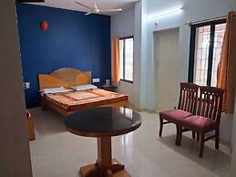 Sri Vinayaka Lodge