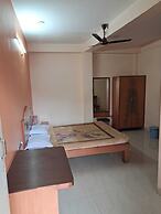 Sri Vinayaka Lodge