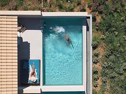 Oros Luxury Beach Resort
