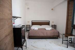 La Dolce Vita Rooms & Suites