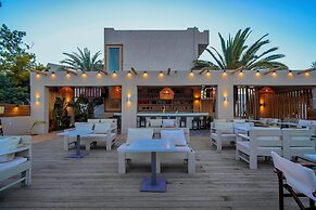 PEARL Hotel