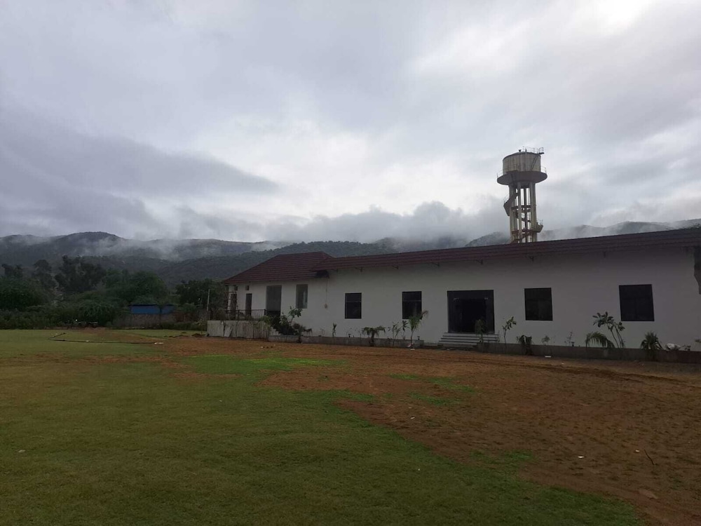 Orchard Hills Resorts