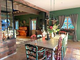 Large Air-conditioned Villa in Arles
