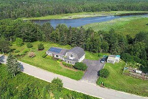 Bay Views: Peaceful Acadia National Park Getaway!